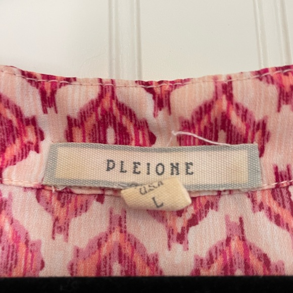 Pleione Red/Cream Blouse | Size Large - Picture 3 of 3